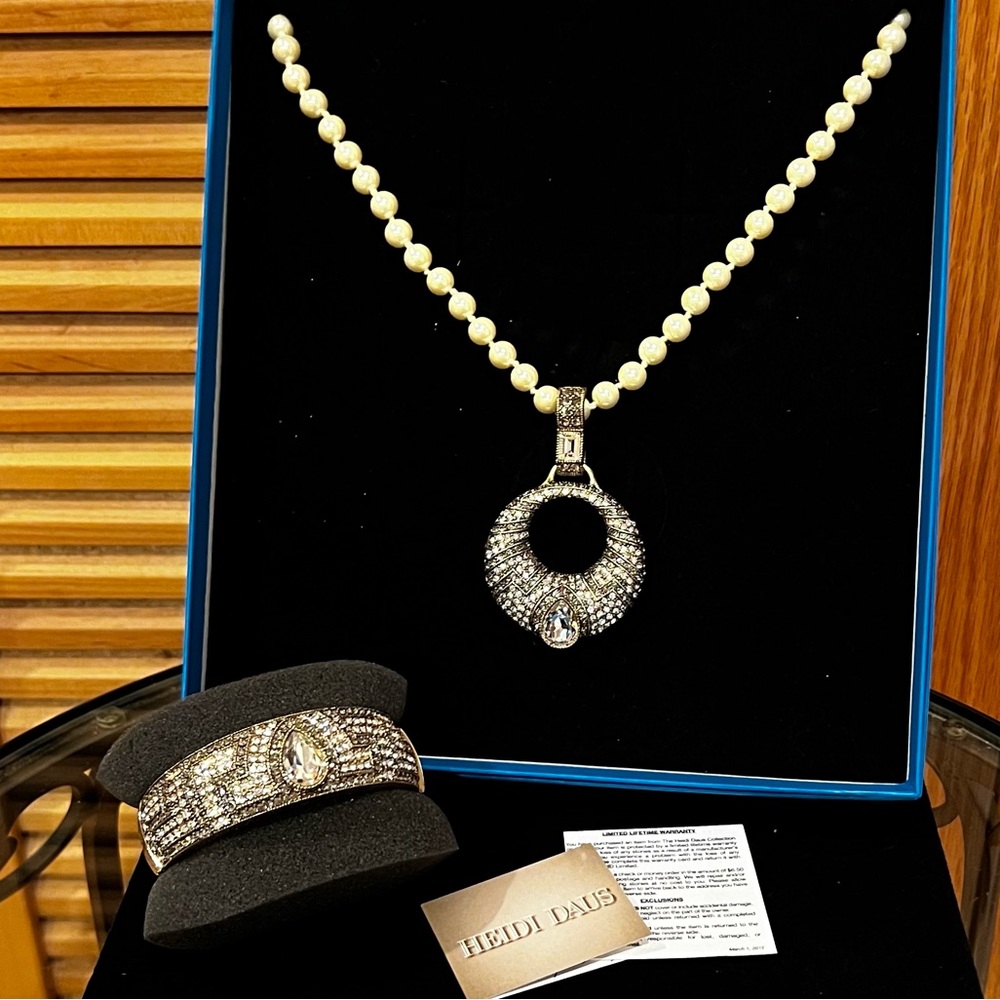 Heidi Daus White Pearl & Crystal Necklace/Bracelet Set 🤍💎